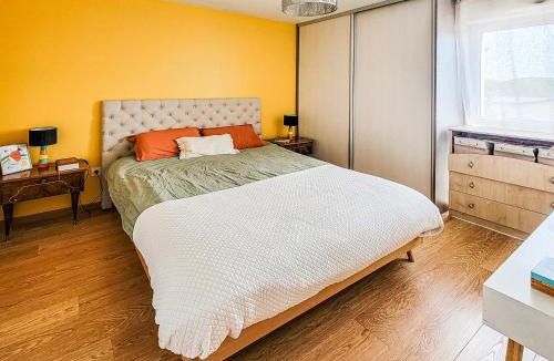 Gex Apartment | Appartement lumineux proche Genève et Jura 3 chambres, terrasses et parking