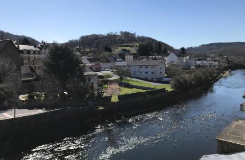Bort-les-Orgues Apartment | Appartement Marion en coeur de ville 2 à 4 personnes
