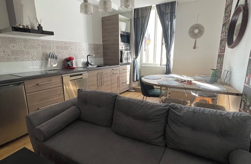 Semur-en-Auxois Apartment | Appartement Moderne Hyper Centre Ville Médiévale