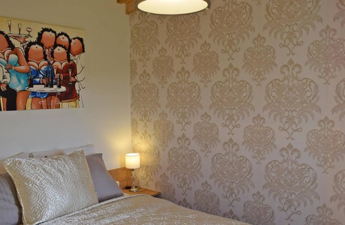 Marcheseuil Apartment | appartement on small holiday estate with pool