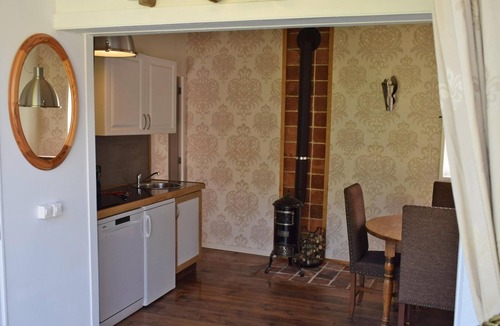 Marcheseuil Apartment | appartement on small holiday estate with pool