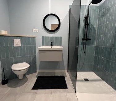 Vinzieux Apartment | Appartement privé bleu