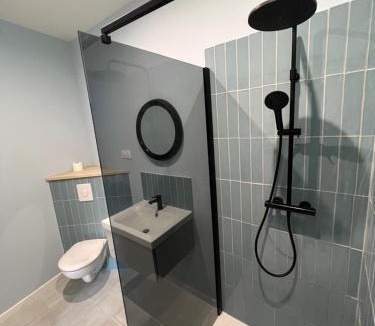 Vinzieux Apartment | Appartement privé bleu