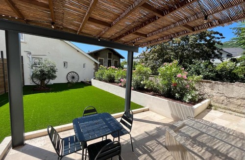 La Tronche Apartment | Appartement Proche Hôpital, Jardin privatif