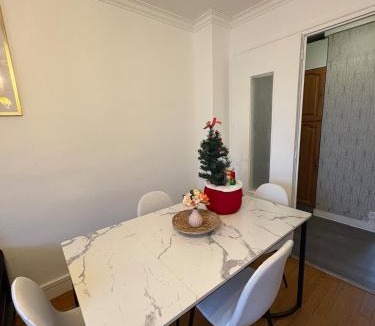 Roanne Apartment | Appartement rez de chaussée coup de cœur Confort et charme Parking gratuit