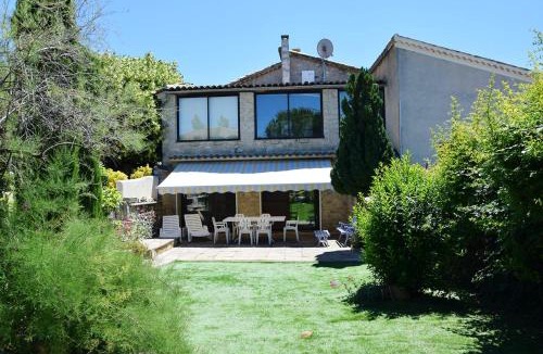 Sias Apartment | Appartement spacieux à La Roche-sur-le-Buis avec piscine privée.