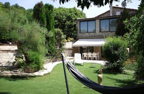 Sias Apartment | Appartement spacieux à La Roche-sur-le-Buis avec piscine privée.
