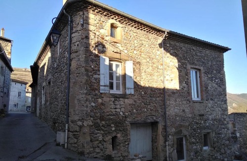 Chateaubourg Apartment | Appartement Spacieux et confortable