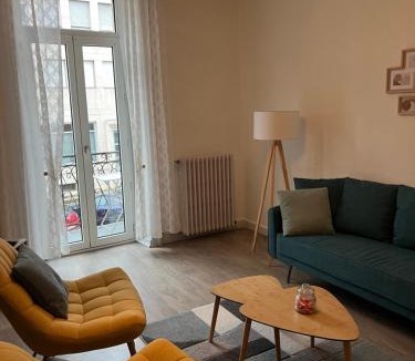 Lons-le-Saunier Apartment | Appartement T4 70m2 - meublé - centre ville - proche Thermes
