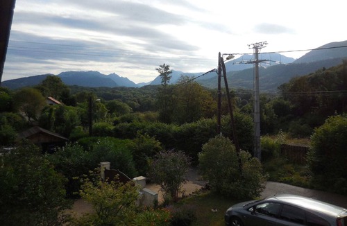Saint-Jean-de-Vaulx Ski Chalet | Appealing Chalet in St Jean de Vaux with Roofed Terrace