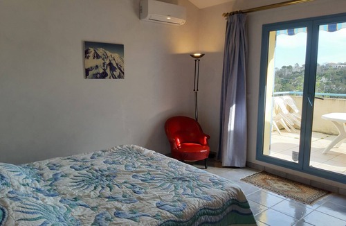 Chateauneuf-Grasse Apartment | Apt N°2/35m² private solarium 16m². www.sejours-de-reves-cote-dazur.ovh/index.htm