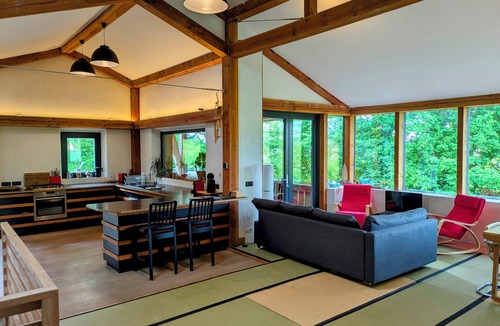 Jalogny House | Architectural Eco-Villa near Cluny - 8 guests - Yoga Studio + Separate Appt