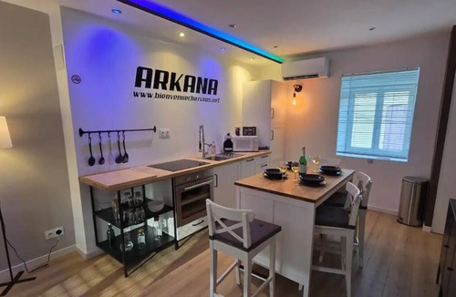 Paroisse Saint-Augustin-de-Chaux House | ARKANA private apartment with parking in quiet Dole.