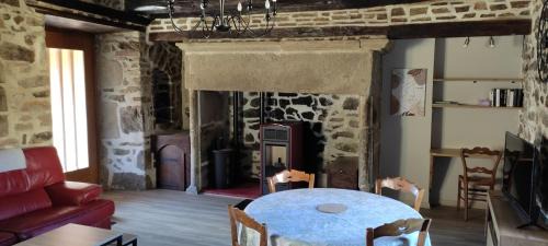Flagnac House | Arkenciel