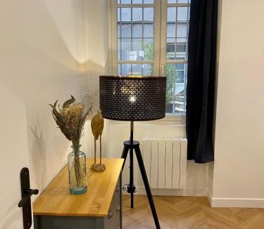 Besancon Old Town Apartment | Art Deco Chic Besançon Vieille Ville