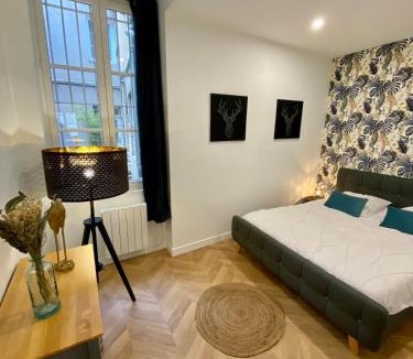 Besancon Old Town Apartment | Art Deco Chic Besançon Vieille Ville