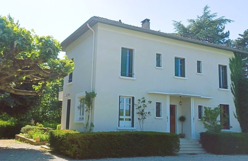 Crest House | Art Deco house with private park close to centre of Crest and river Drôme