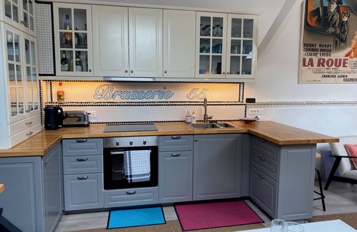Joinville-le-Pont Apartment | Artist's Loft 2-bedroom 2-bathroom, sunny and calm, with AC in Joinville-le-Pont