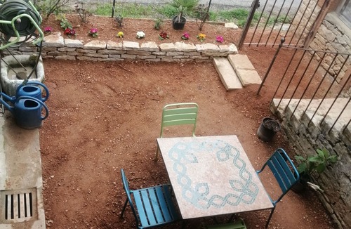 Saint-Gengoux-de-Scisse House | Artists' house with courtyard - Between Cluny and Tournus - Pets welcome