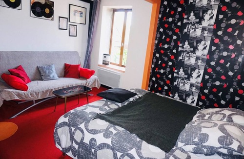Messey-sur-Grosne House | Artists Room - Up to 3 people (no pets)