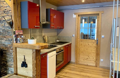 Premanon Apartment | At the foot of the slopes balcony with view and wood-burning stove