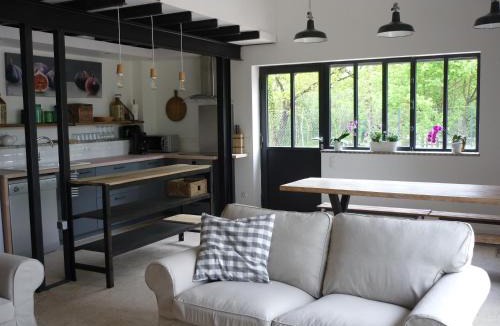 Semur-en-Auxois Apartment | Atelier 2 - for 6 people with shared pool