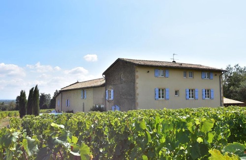 Chaintre House | Attractive Mansion in Vinzelles with Swimming Pool