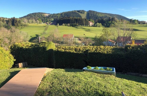Metabief Ski Chalet | Atypical chalet with enclosed garden and breathtaking views! Rosa-Lila the Tiny-house