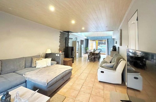 Bourdons-sur-Rognon House | Atypical enitre house with character, large volumes, tastefully decorated