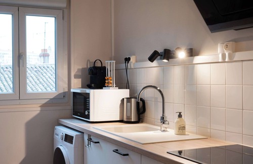Macon Apartment | Au Bercail Mâconnais - Hypercentre Mâcon - Near train station - Comfort - 8 people