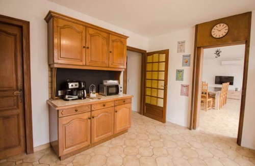 Cherisey Apartment | Au Chant Des Oiseaux—Air-Conditioned, Facing the Golf Course—Metz Sud: A Quiet and Charming Village