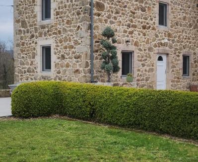 Chavanay House | AU CLOS DES VESSETTEs