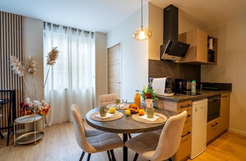 Besancon Old Town Apartment | Au Duplex d'Or Confort & Proximité Besançon