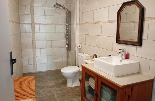 Barretaine Bed & Breakfast | Au jeu de mots, chambre d'hôtes proche Poligny