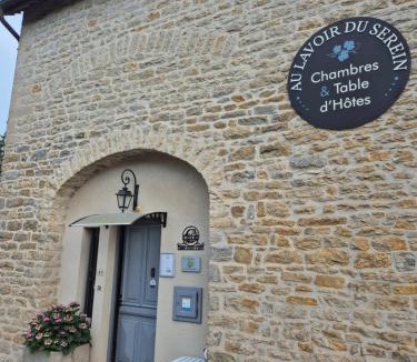 Saint-Germain-les-Arlay Bed & Breakfast | Au lavoir du Serein "L'Eventail"