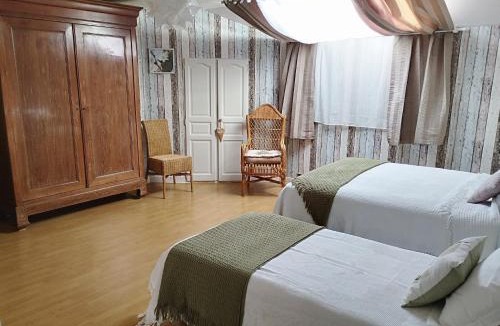 Selles House | Au nid d hirondelles - Gîte Cosy, Linge Raffiné & terrasse vue campagne