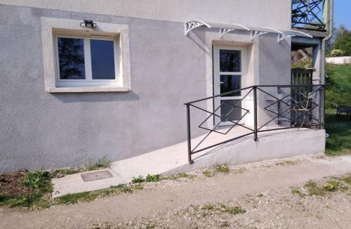 Aulx-les-Cromary Apartment | Au petit gravelot