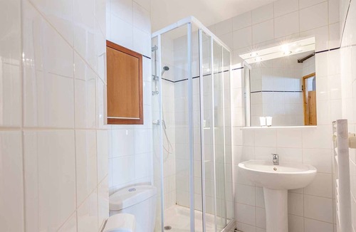 Pralognan-la-Vanoise Condo | Au pied des pistes! Bel Appartement+ casiers à ski