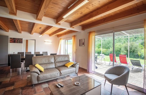 Vesseaux Villa | Aubenas Vals LES Bains, Rivière 15 Mns, Villa Neuve, 12 Personnes, Climatisée