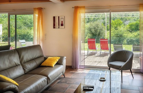 Vesseaux Villa | Aubenas Vals LES Bains, Rivière 15 Mns, Villa Neuve, 12 Personnes, Climatisée