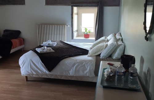 Saint-Georges-en-Couzan House | Auberge Au Saint Georges du Mazet