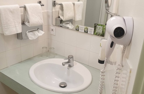 Saint-Yorre Hotel | Auberge Bourbonnaise