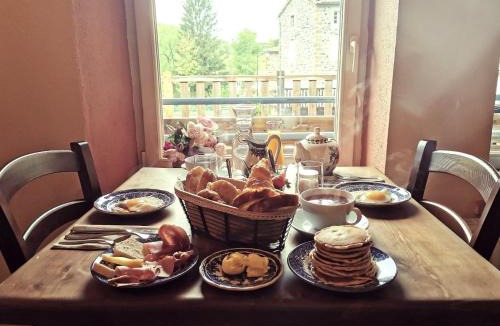 Chanteuges Hotel | Auberge de Chanteuges