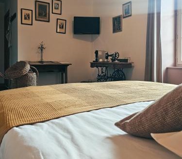 Chanteuges Hotel | Auberge de Chanteuges