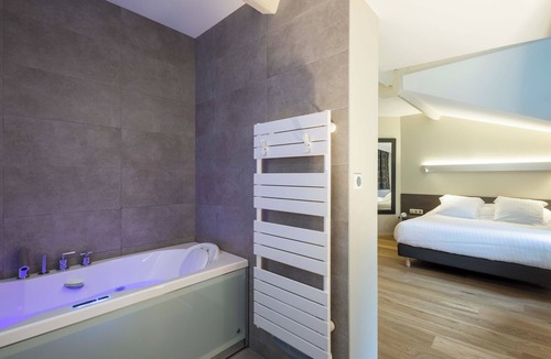 Vaux-en-Beaujolais Hotel | Auberge de Clochemerle – Spa & restaurant gastronomique