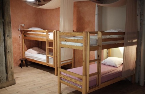 Beaufort-sur-Gervanne Hostel | Auberge du Buisson