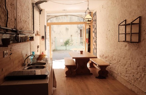 Beaufort-sur-Gervanne Hostel | Auberge du Buisson