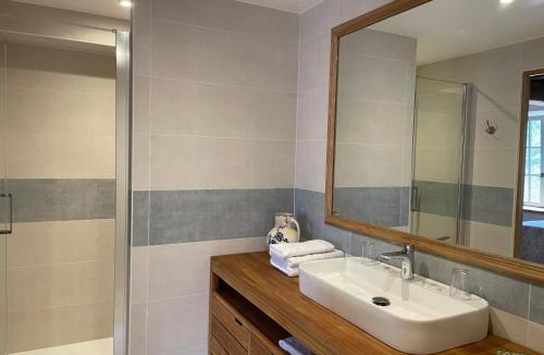 Martailly-Les-Brancion Hotel | Auberge du Vieux Brancion