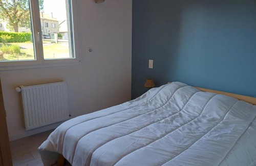 Craponne-sur-Arzon House | Aux 43 Arbres Gîte Charme