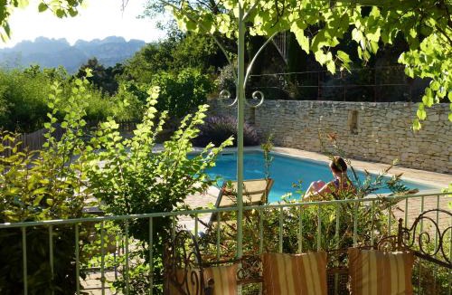 La Roque-Alric House | Aux Dentelles